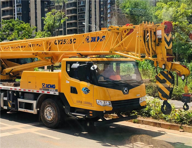 城阳区大件设备吊装租赁吊车