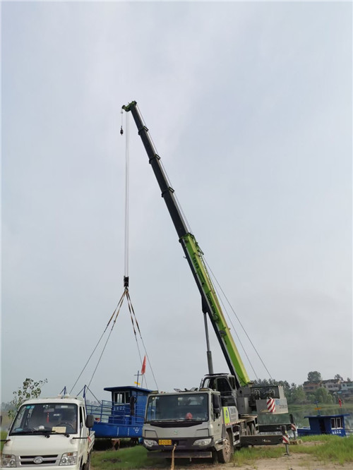 城阳区桥梁建设吊装案例